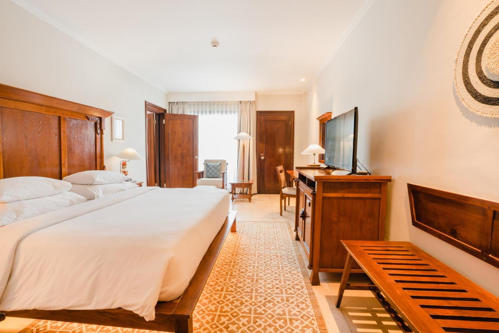 Ramayana Suites And Resort Кута Экстерьер фото Deluxe room