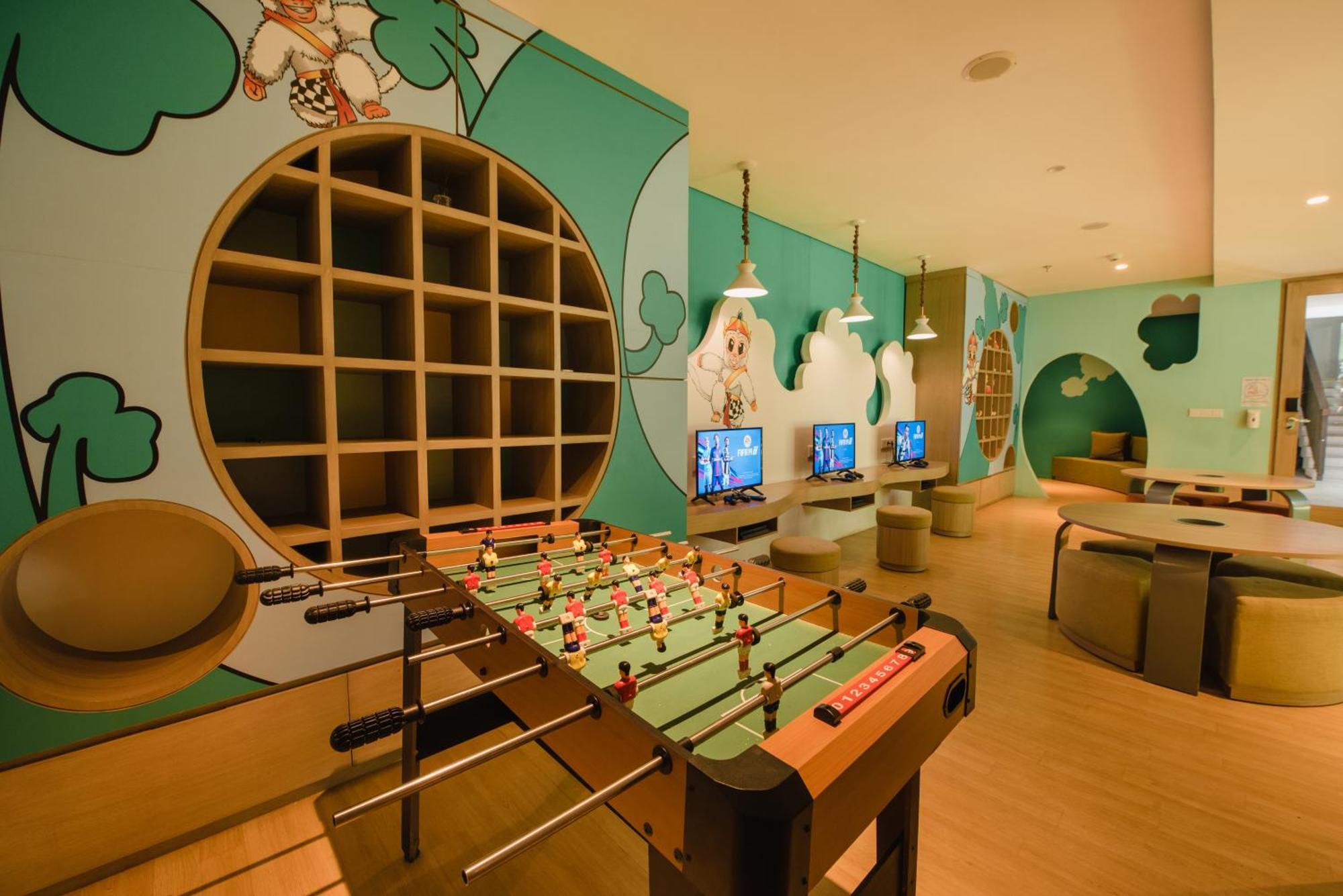 Ramayana Suites And Resort Кута Экстерьер фото The Children's Museum of Oakville